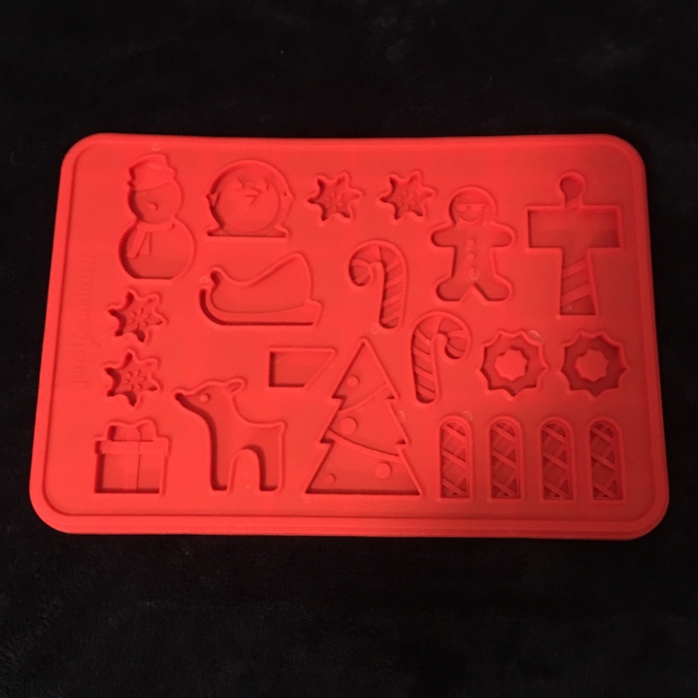 Pampered Chef Silicone Christmas Cookie Mold NWOT